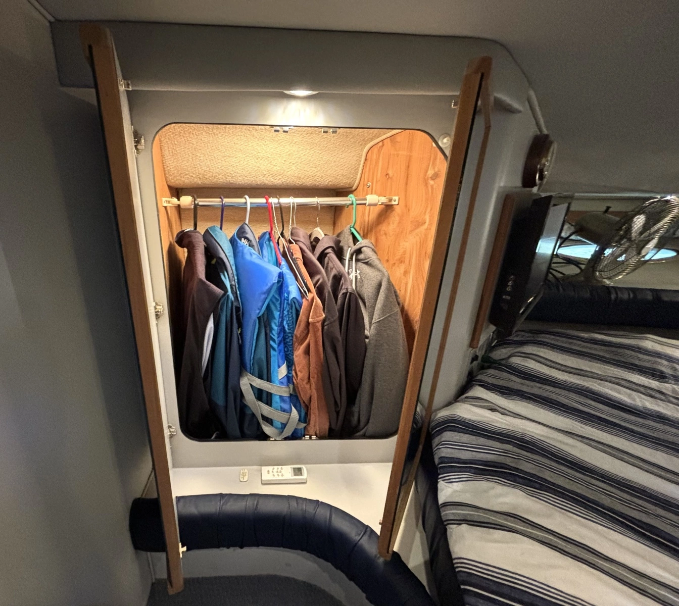 1991 Sea Ray 400 Express Cruiser 40