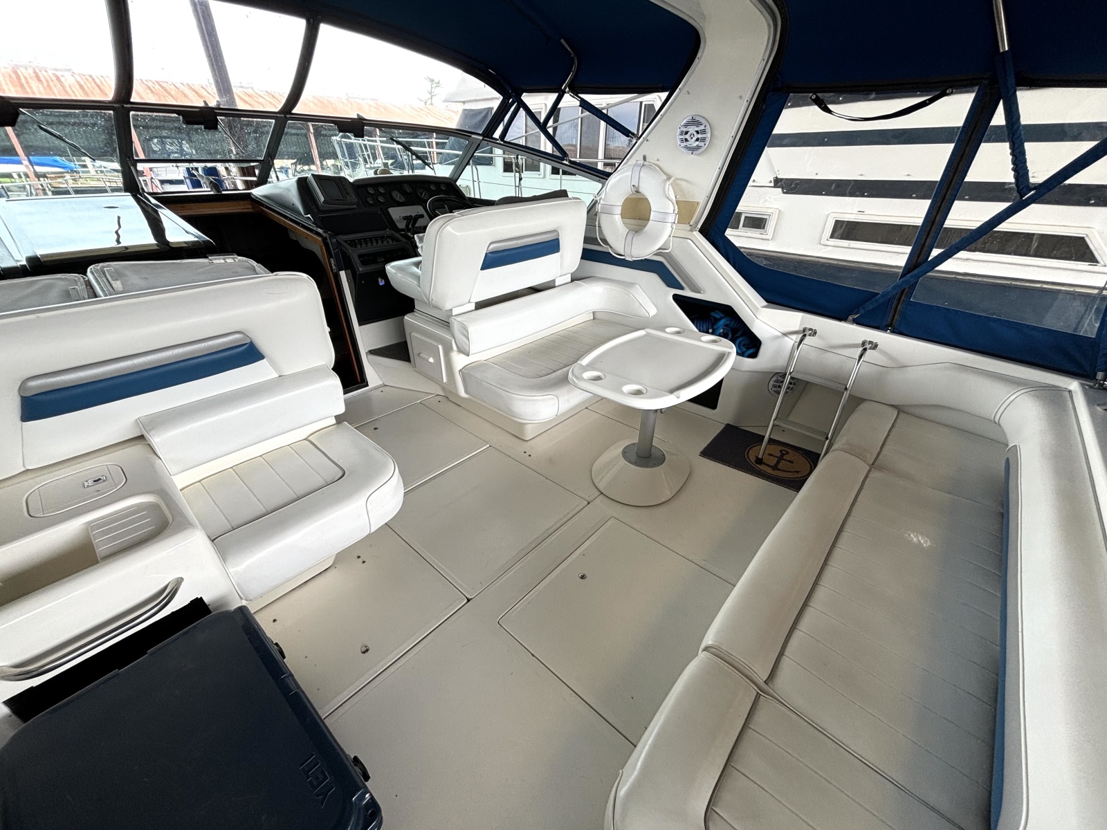 1991 Sea Ray 400 Express Cruiser 40