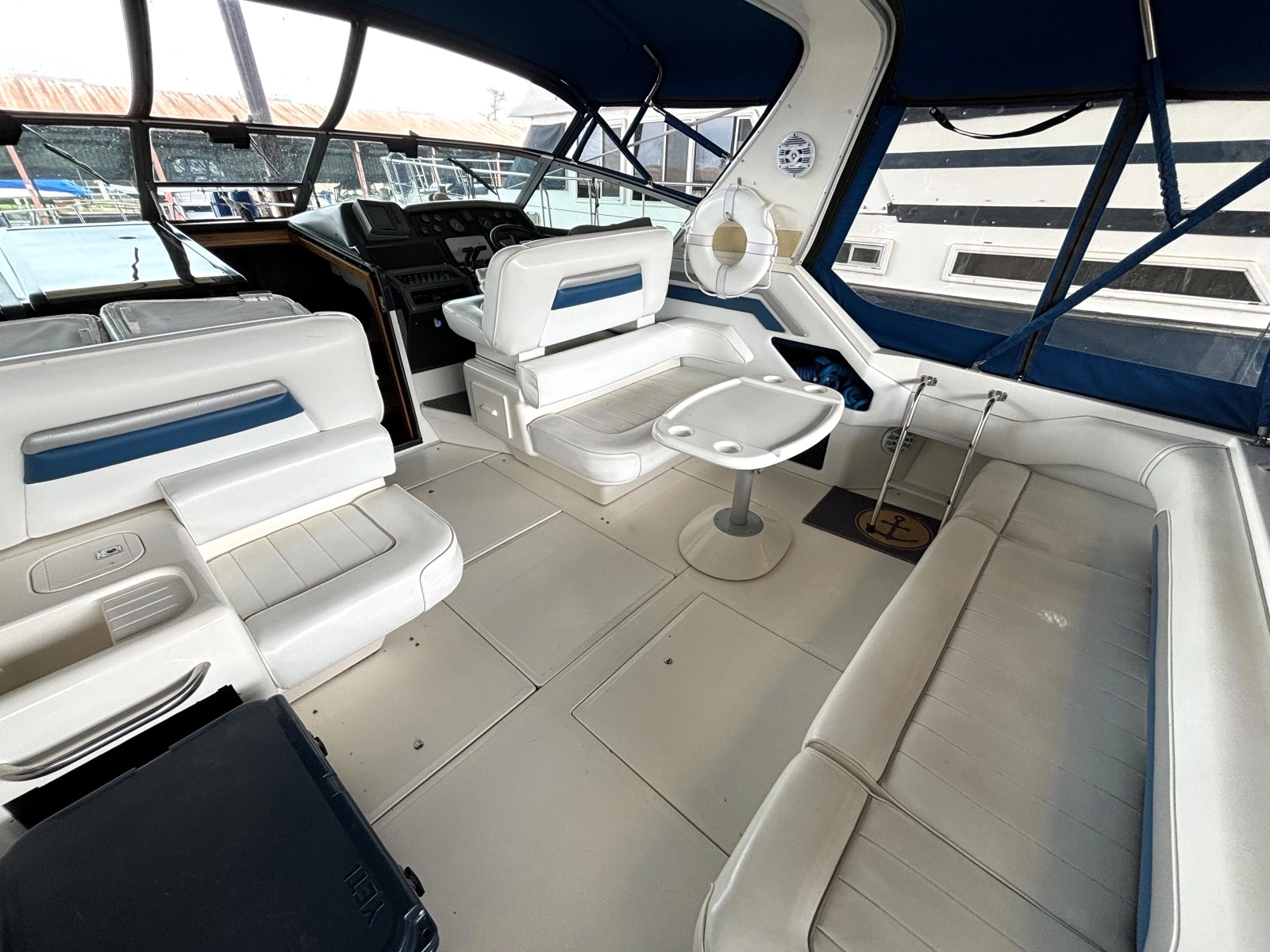 1991 Sea Ray 400 Express Cruiser 40