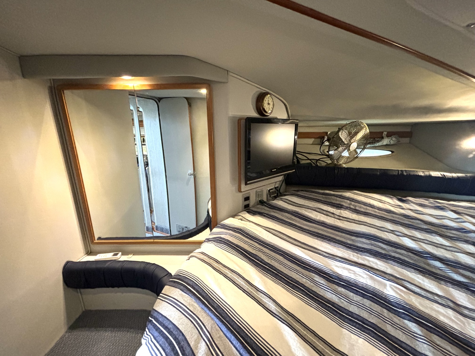 1991 Sea Ray 400 Express Cruiser 40