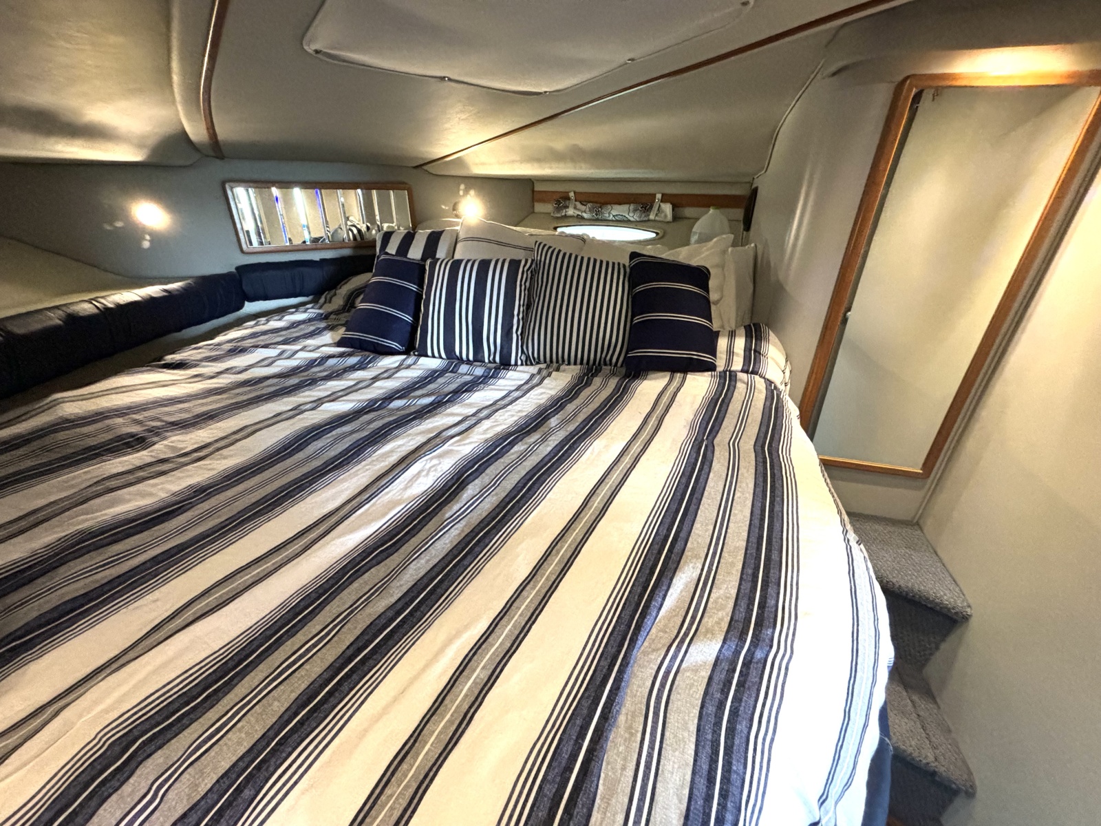 1991 Sea Ray 400 Express Cruiser 40