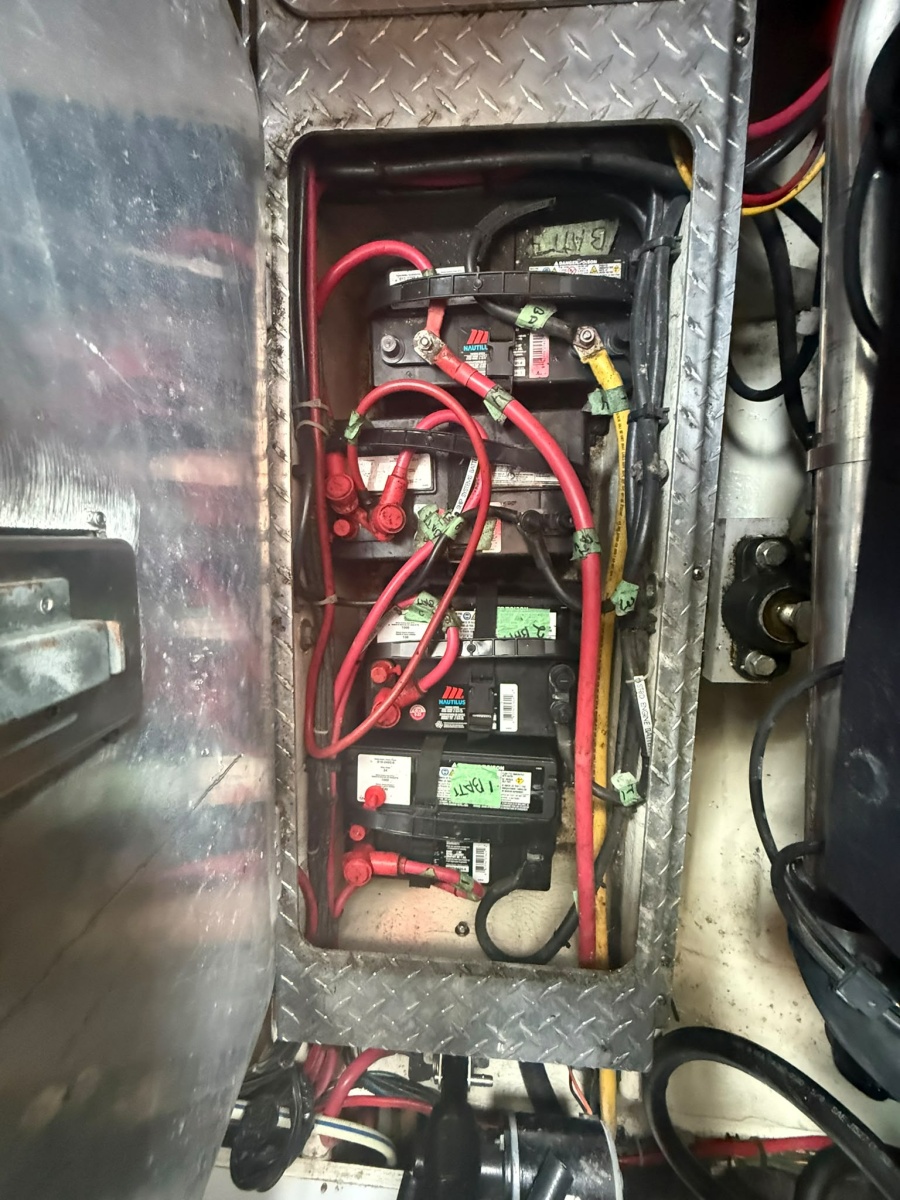 2005 Four Winns 378 Vista