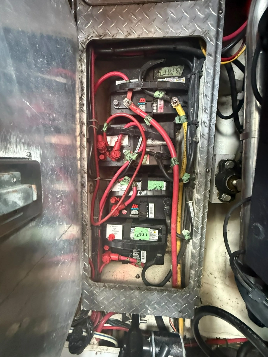 2005 Four Winns 378 Vista