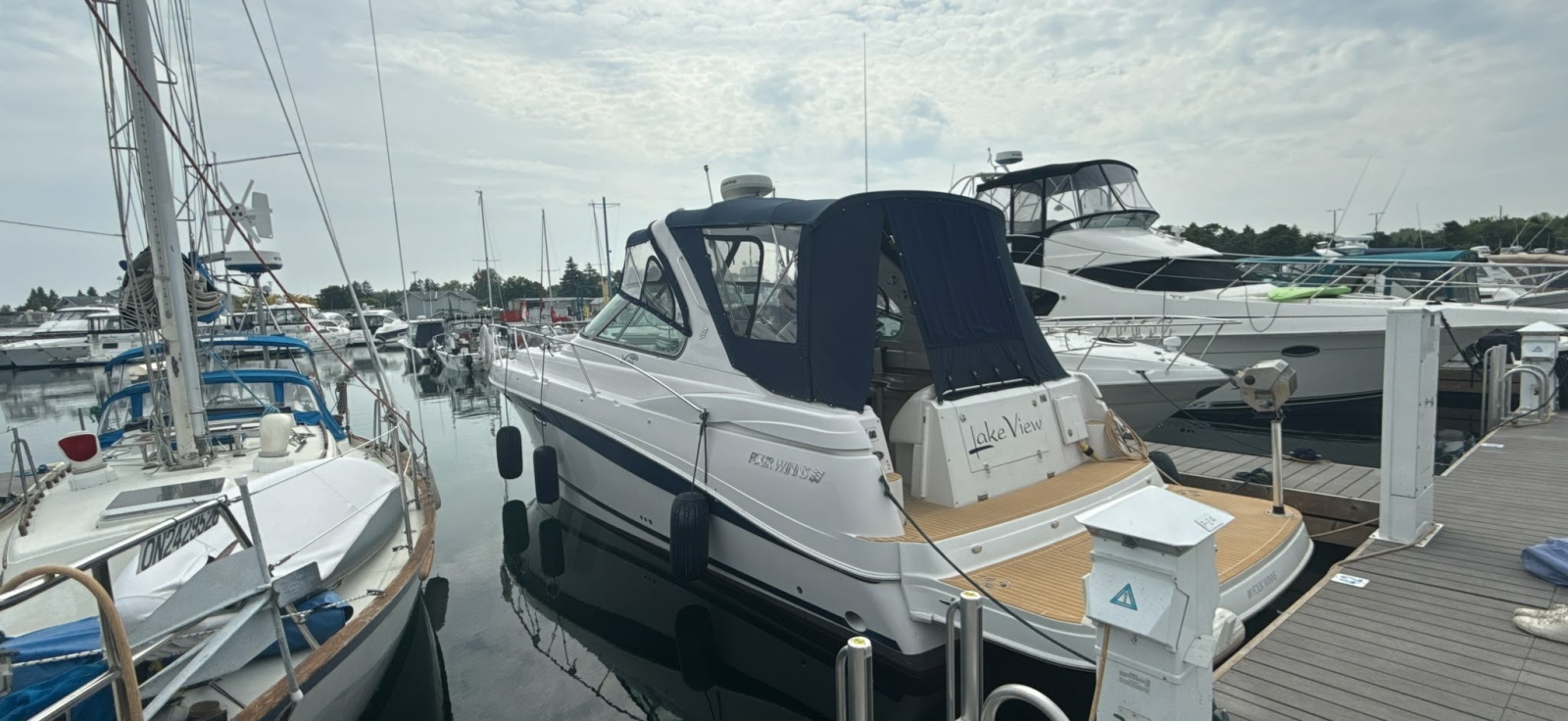 2005 Four Winns 378 Vista