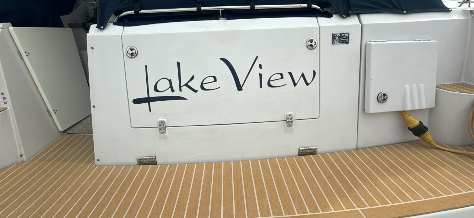 2005 Four Winns 378 Vista