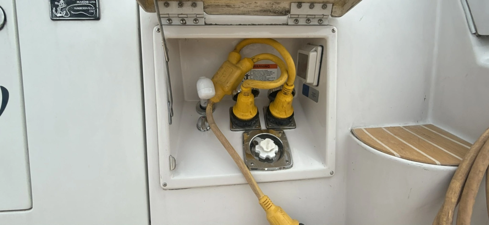 2005 Four Winns 378 Vista