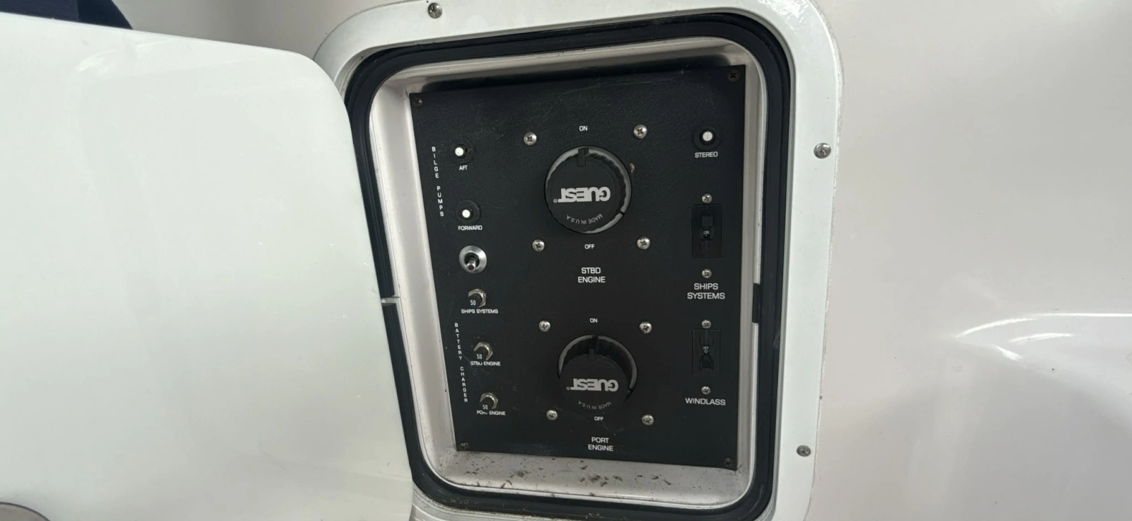 2005 Four Winns 378 Vista