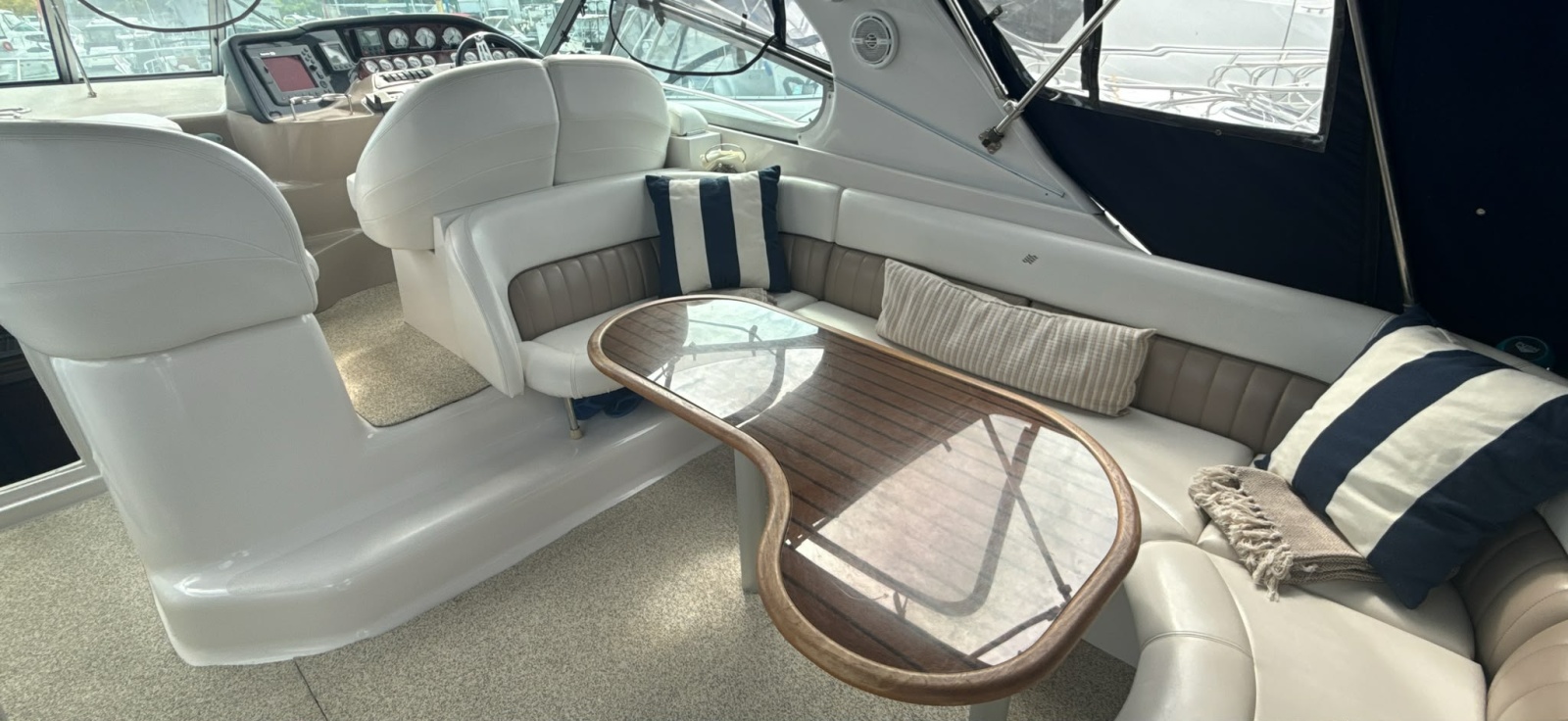 2005 Four Winns 378 Vista