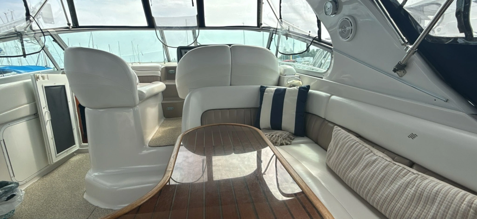 2005 Four Winns 378 Vista