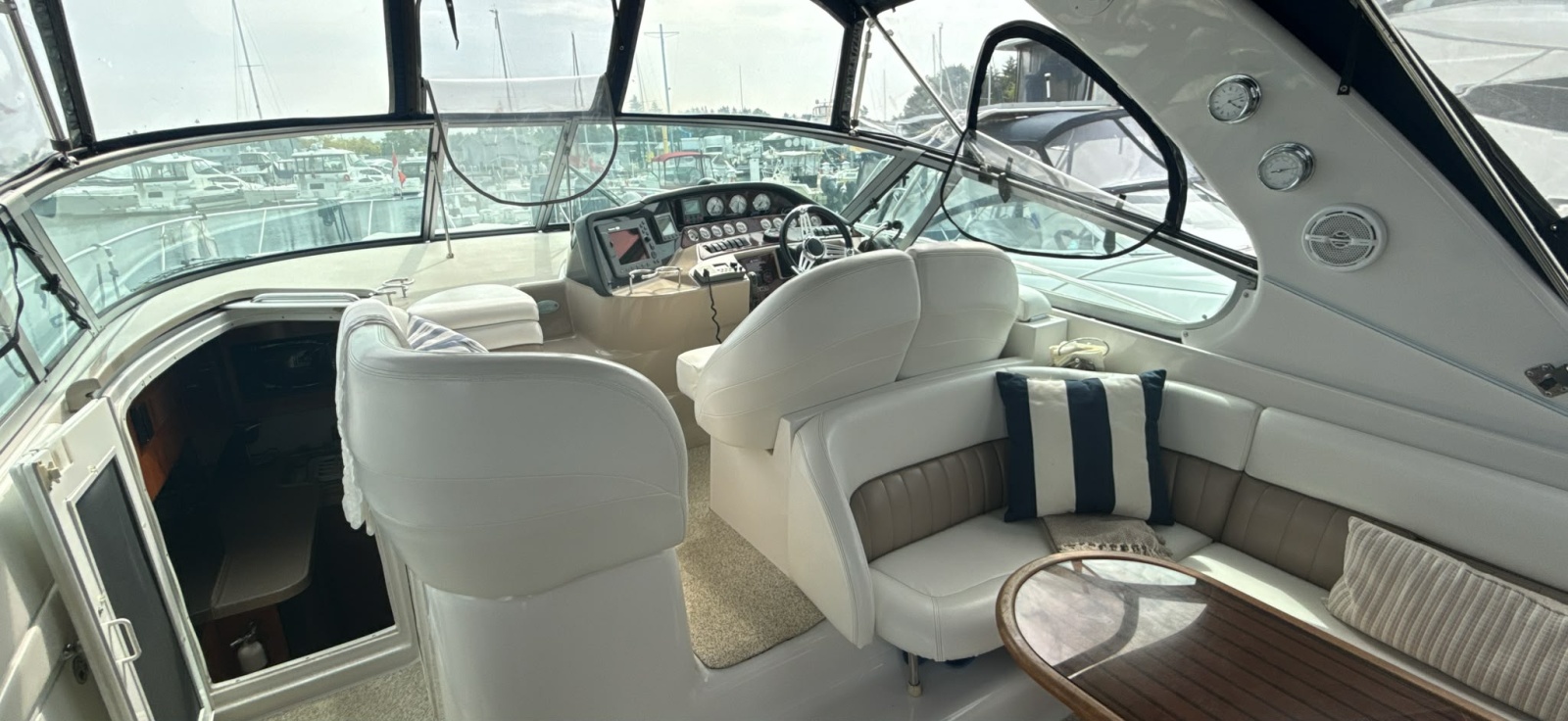 2005 Four Winns 378 Vista