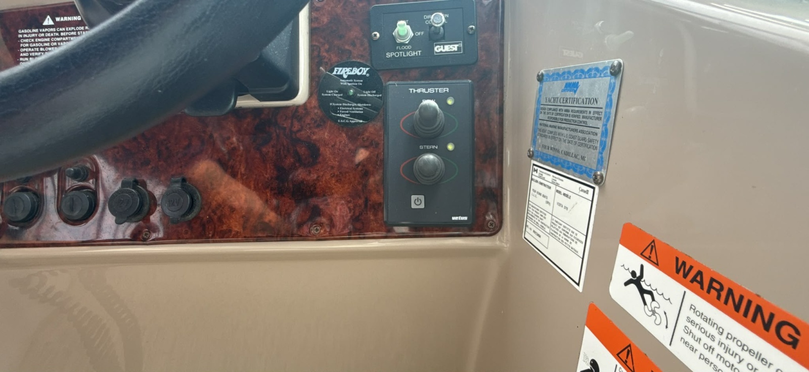 2005 Four Winns 378 Vista