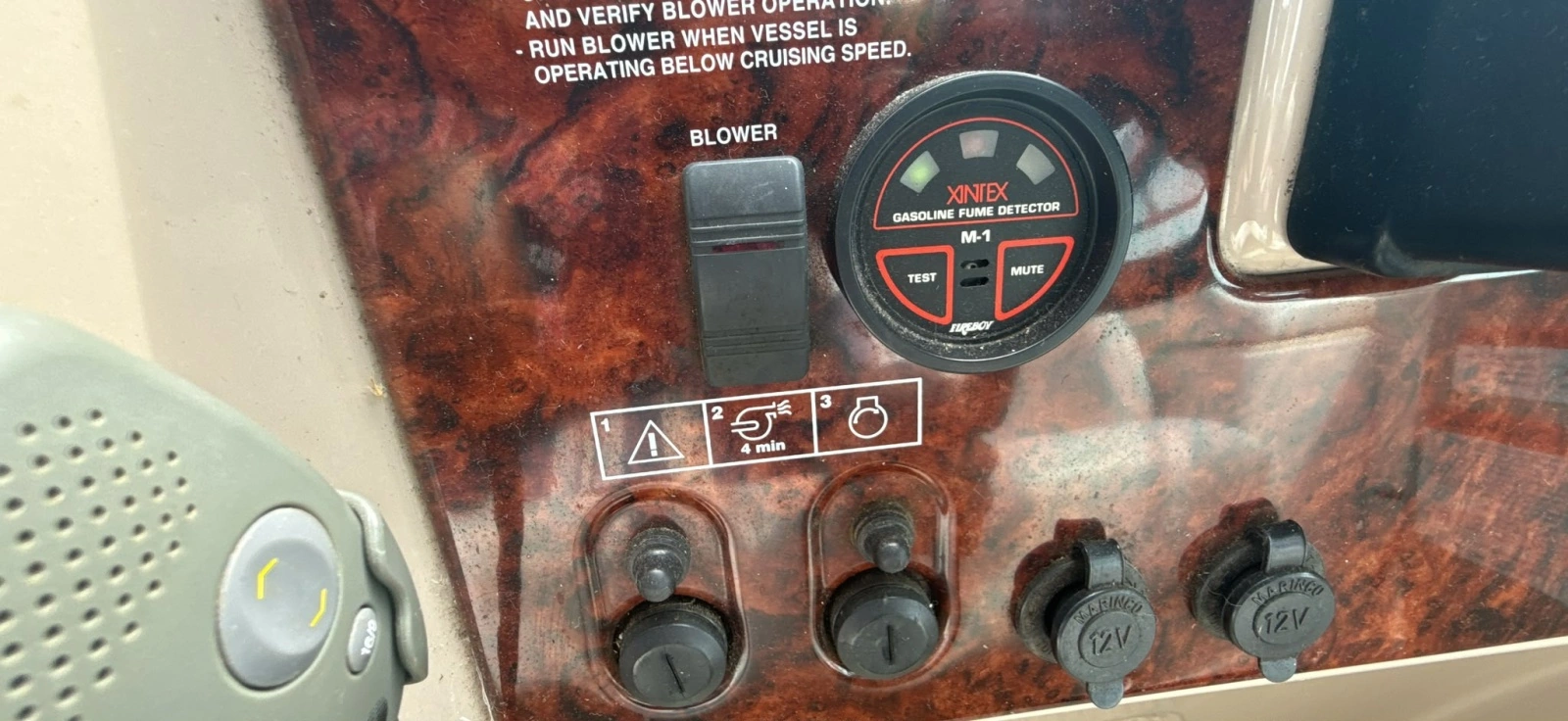 2005 Four Winns 378 Vista