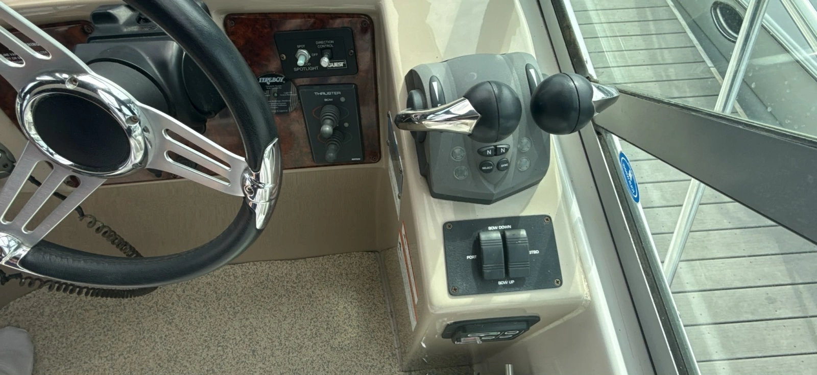 2005 Four Winns 378 Vista
