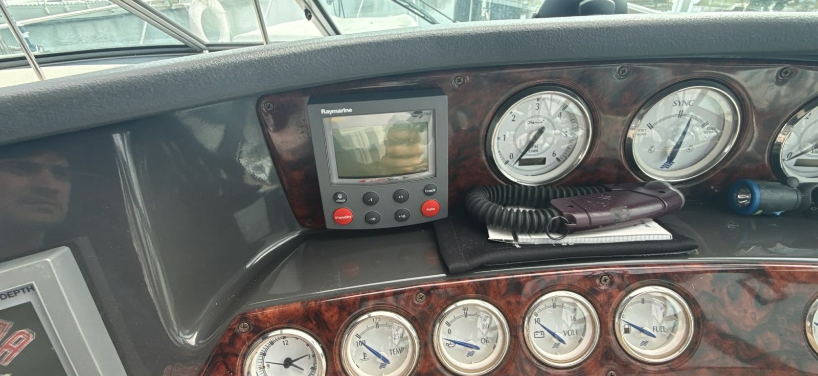 2005 Four Winns 378 Vista