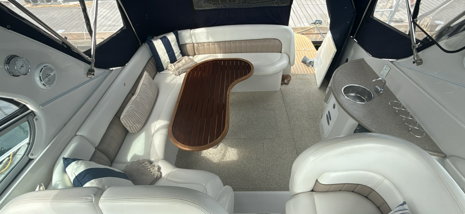2005 Four Winns 378 Vista