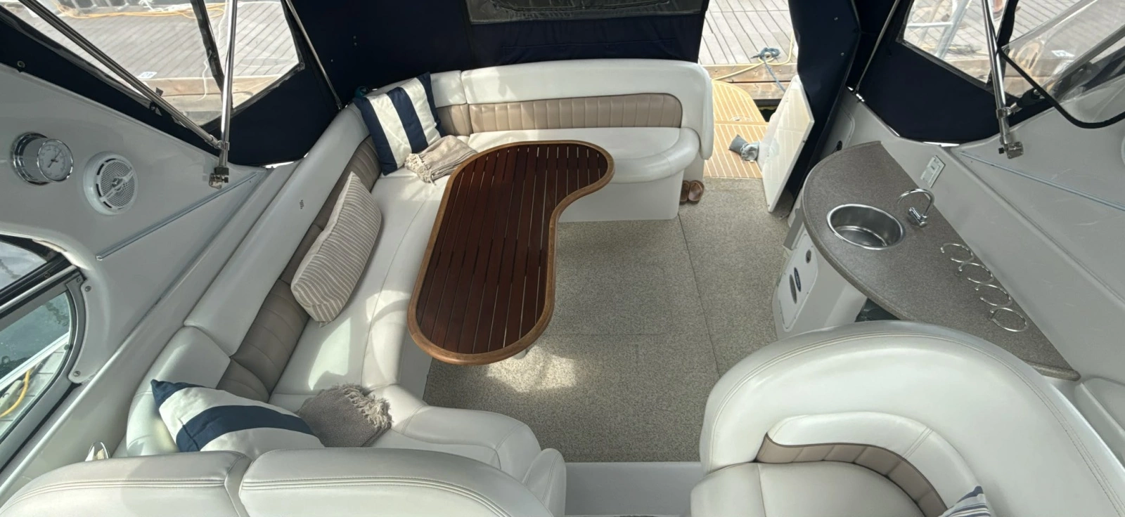 2005 Four Winns 378 Vista