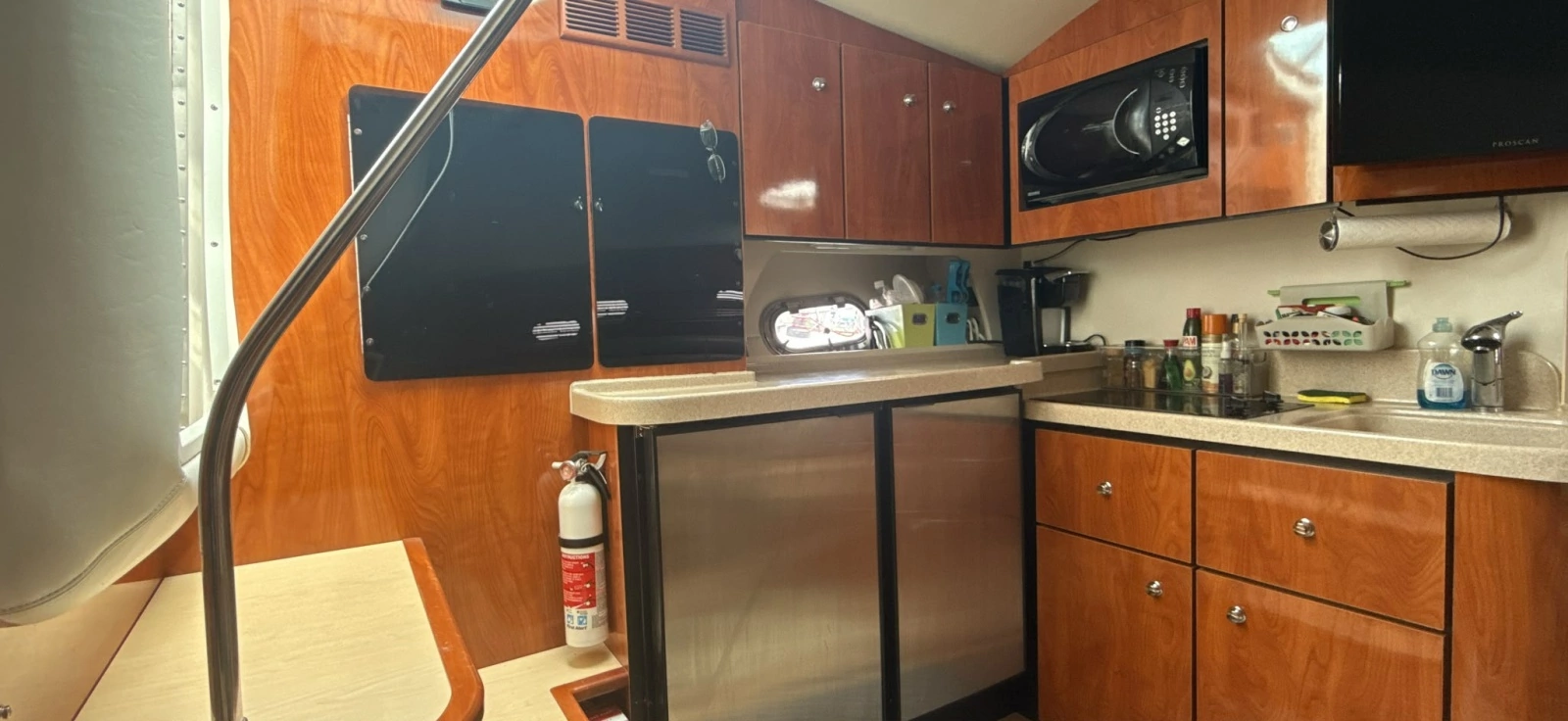 2005 Four Winns 378 Vista