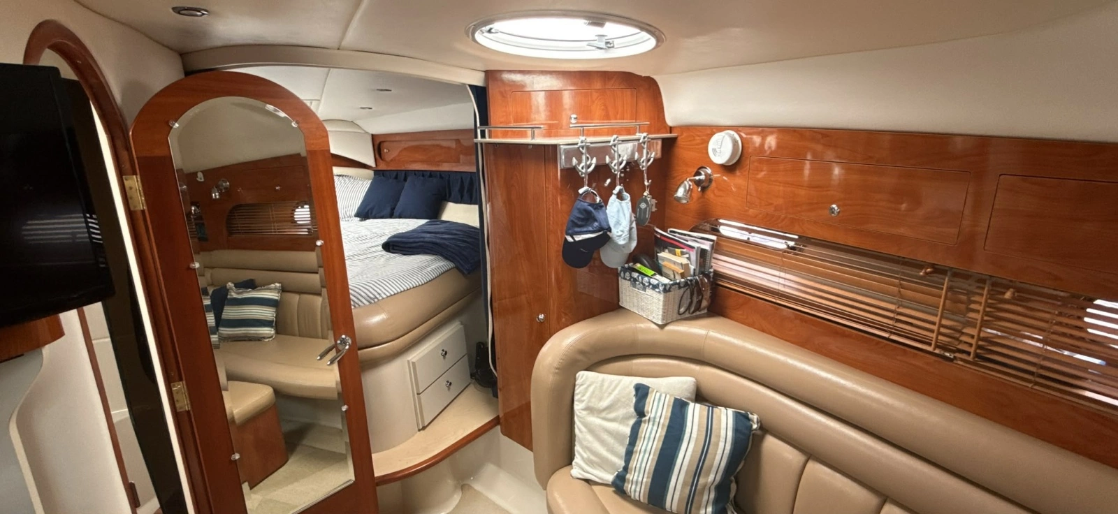 2005 Four Winns 378 Vista