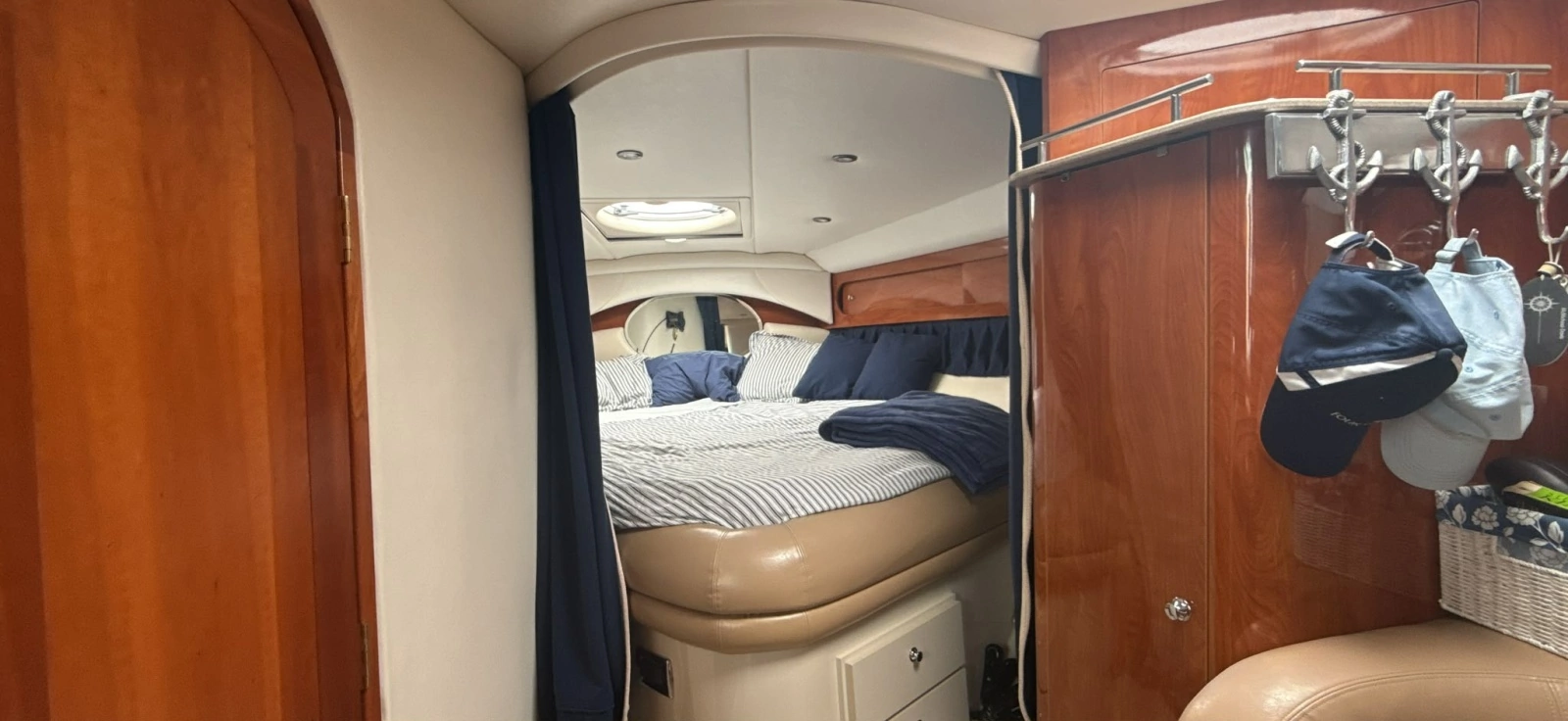 2005 Four Winns 378 Vista