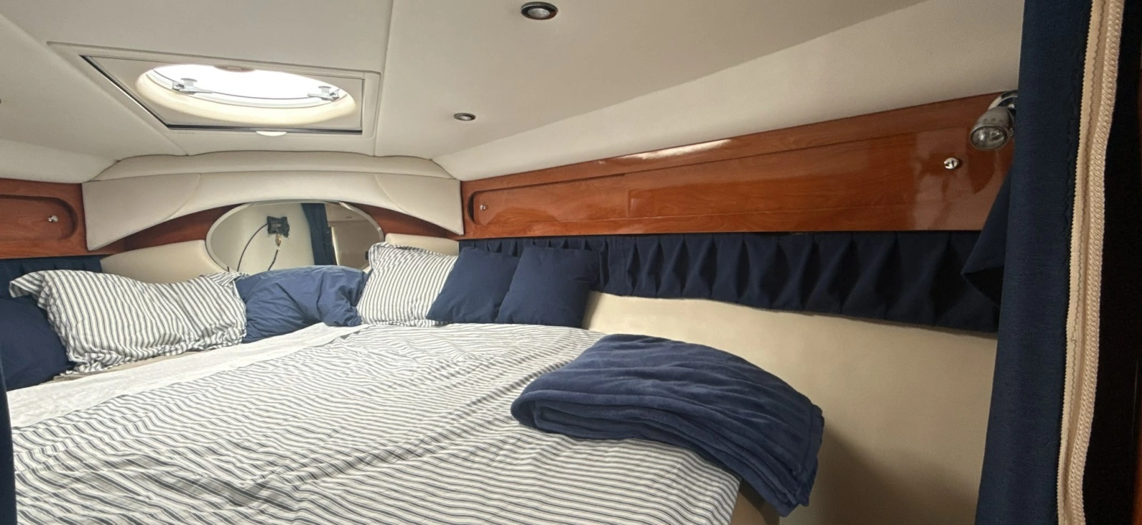 2005 Four Winns 378 Vista
