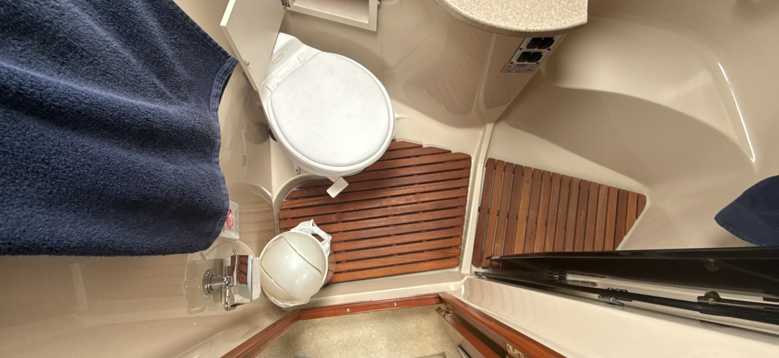2005 Four Winns 378 Vista