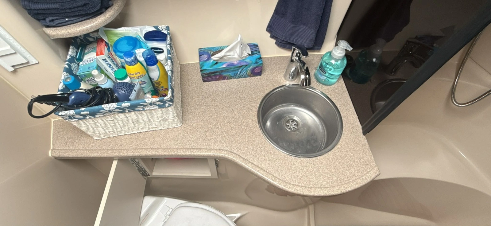 2005 Four Winns 378 Vista
