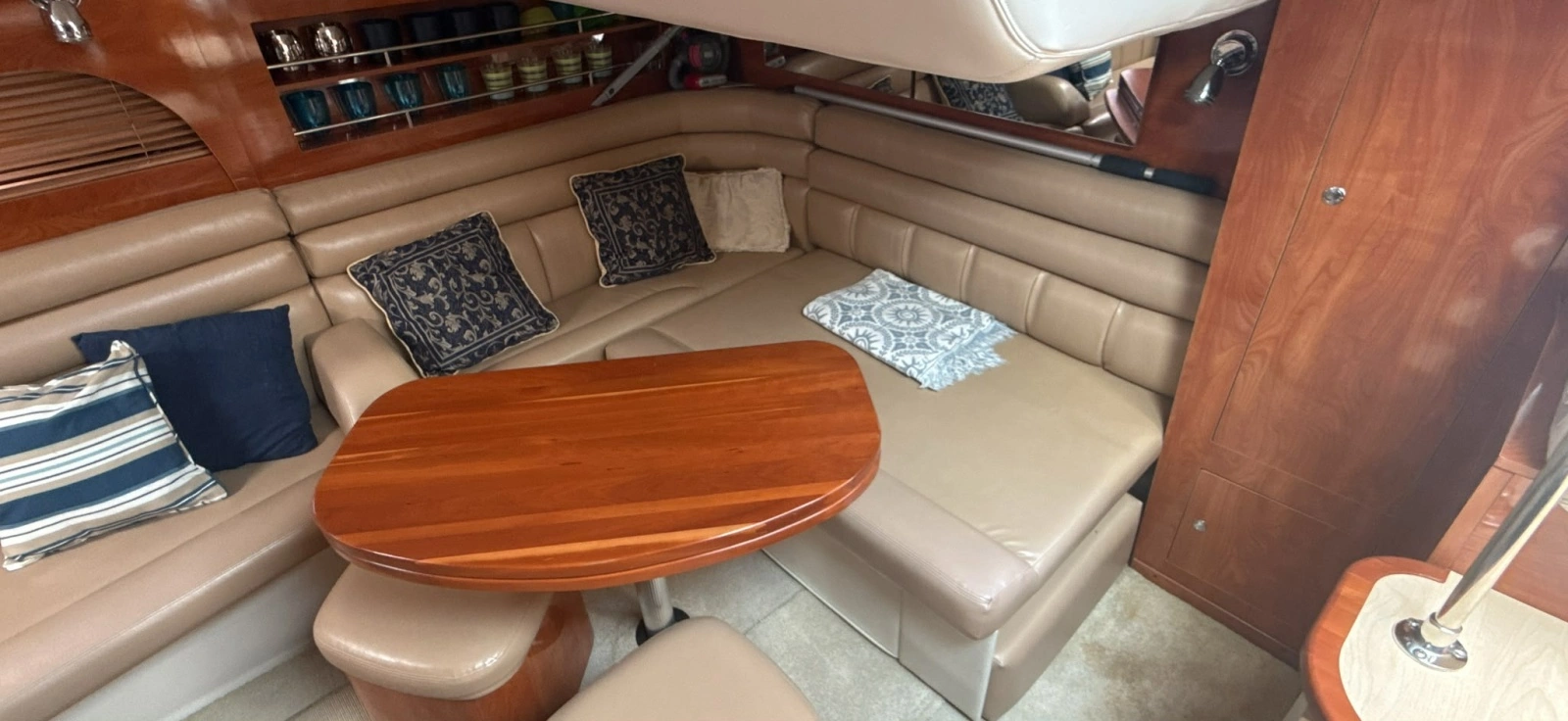 2005 Four Winns 378 Vista