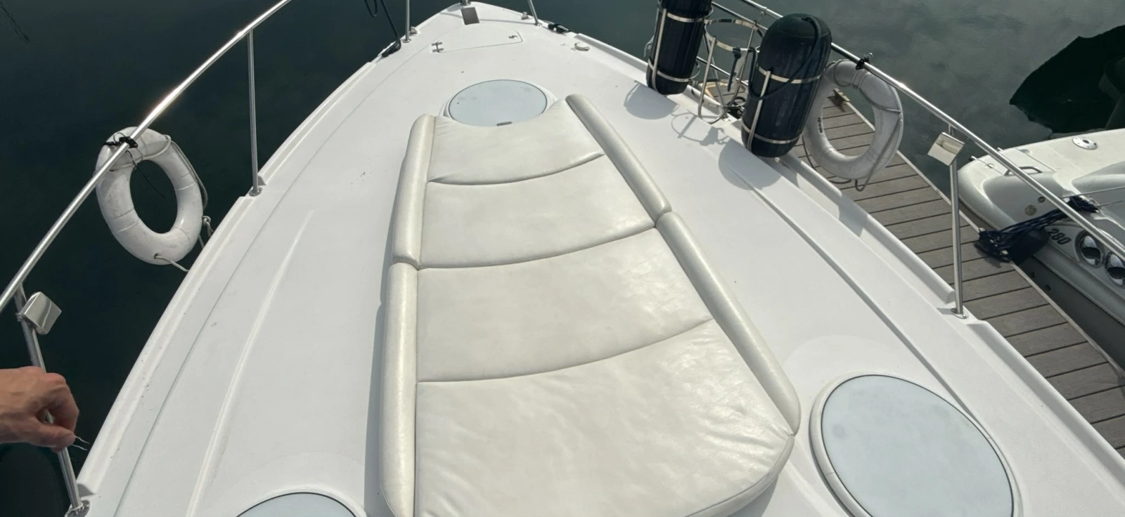 2005 Four Winns 378 Vista