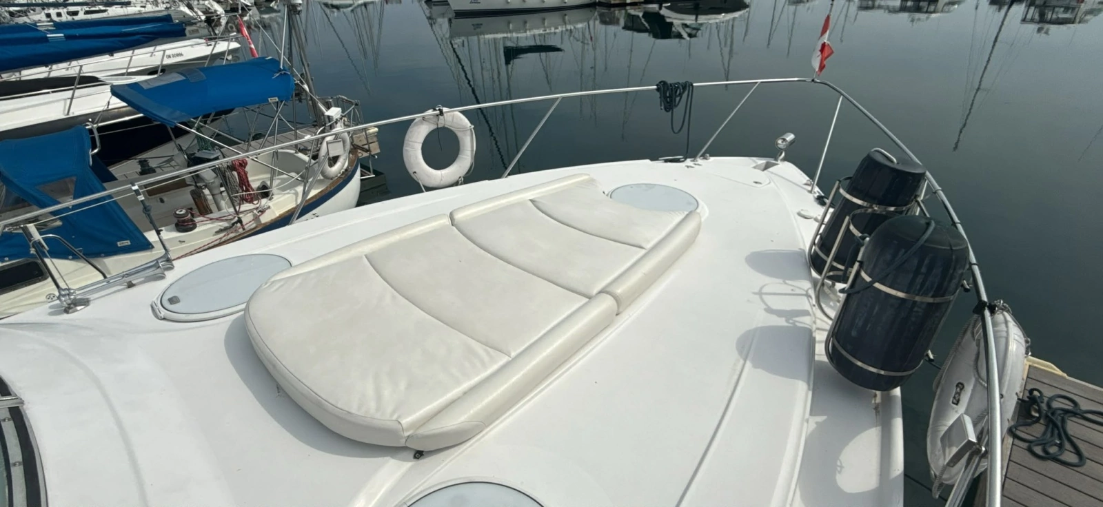 2005 Four Winns 378 Vista