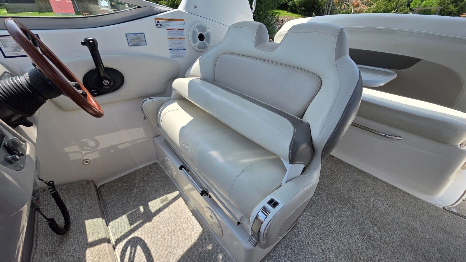 2011 Chaparral 270 Signature