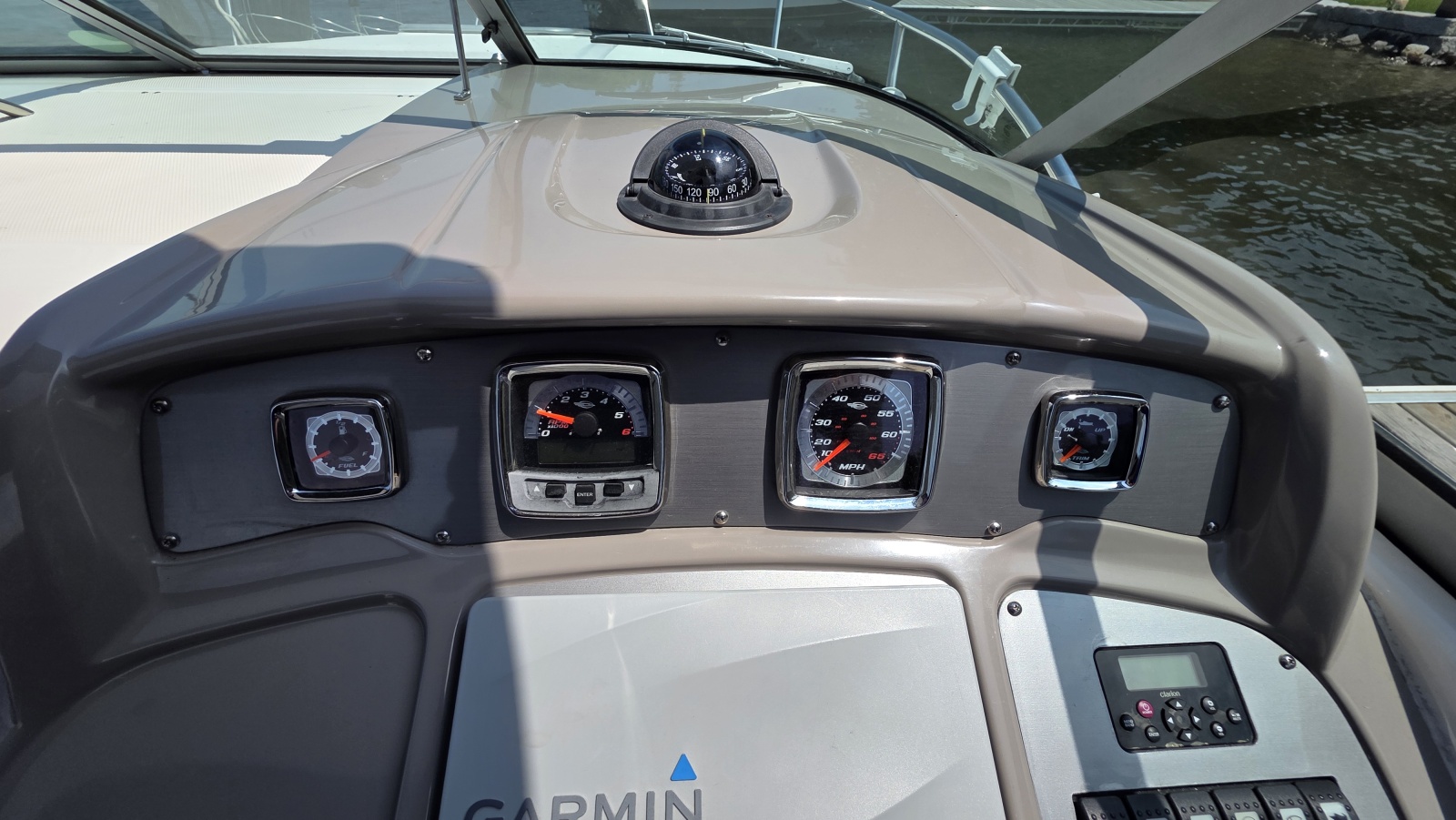 2011 Chaparral 270 Signature