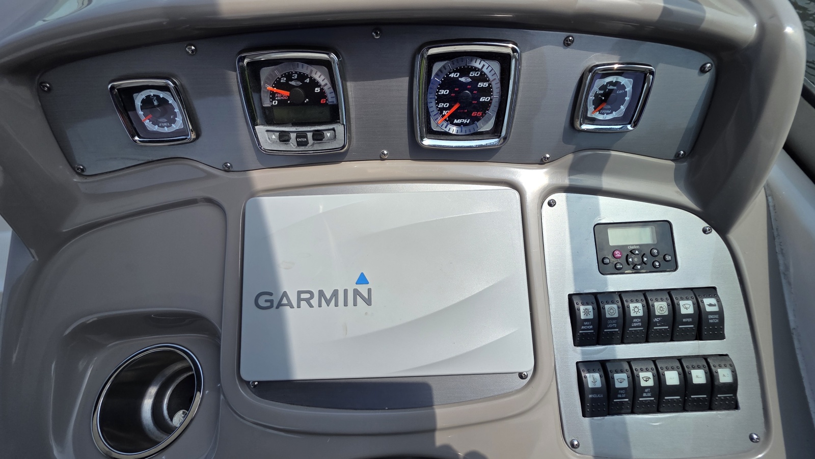 2011 Chaparral 270 Signature