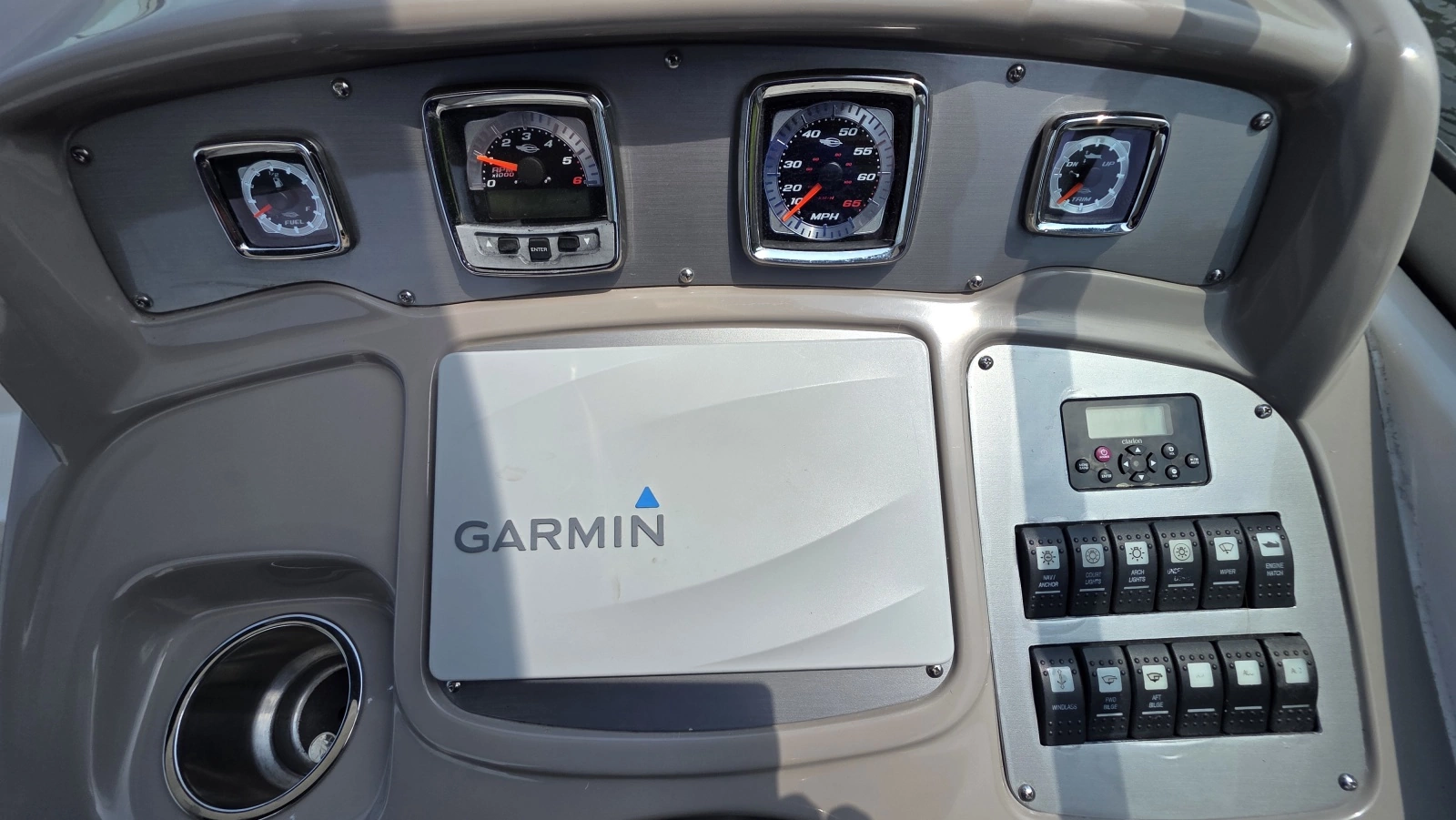 2011 Chaparral 270 Signature