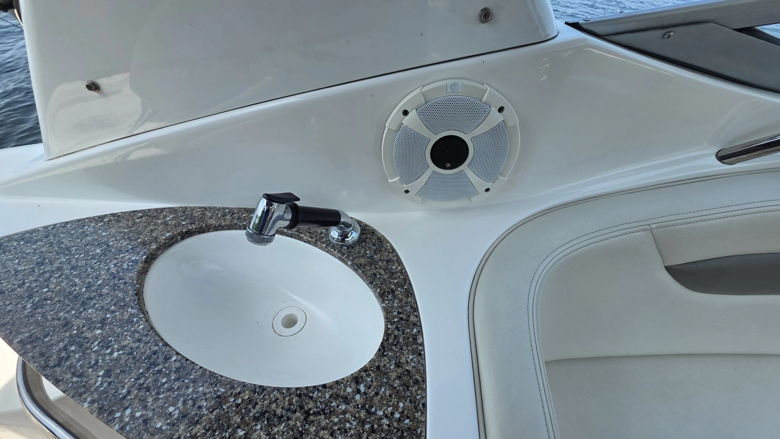 2011 Chaparral 270 Signature