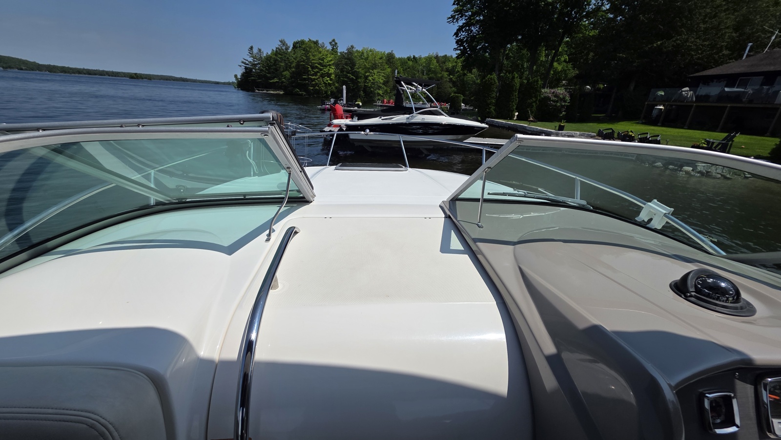 2011 Chaparral 270 Signature