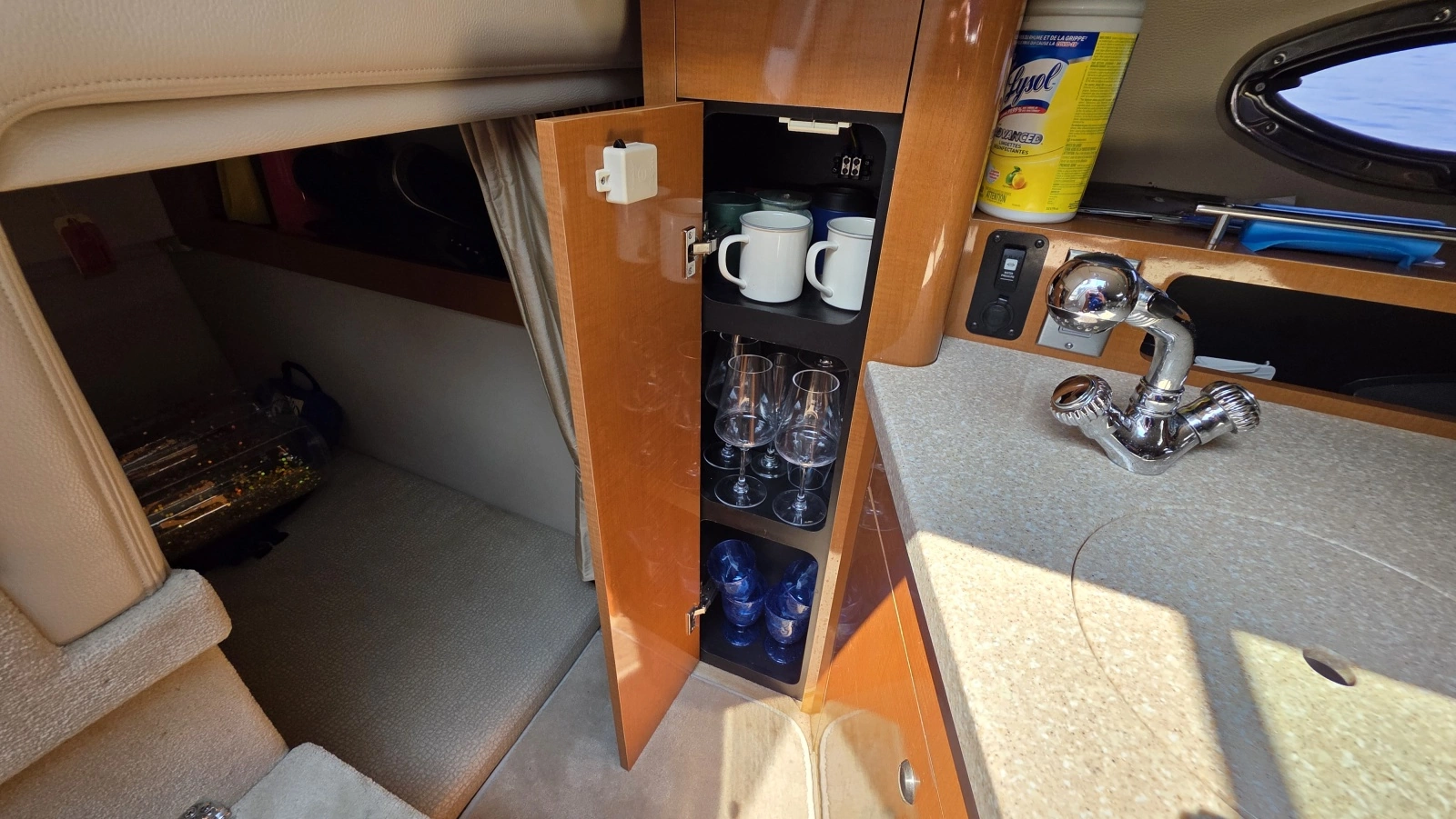 2011 Chaparral 270 Signature