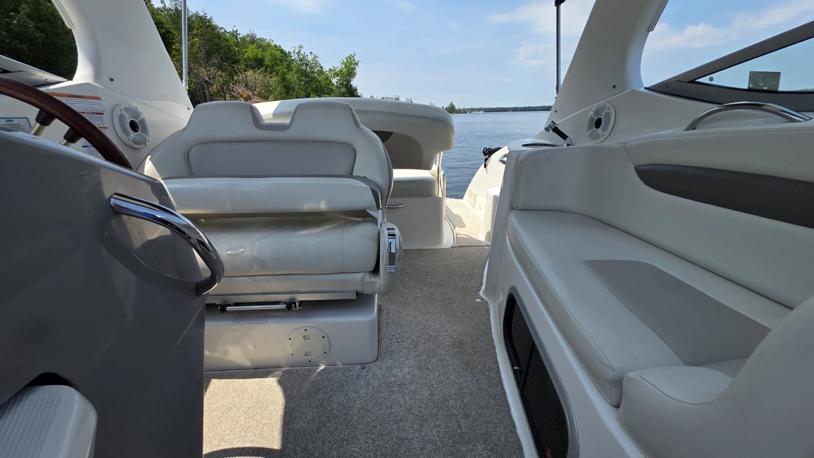 2011 Chaparral 270 Signature
