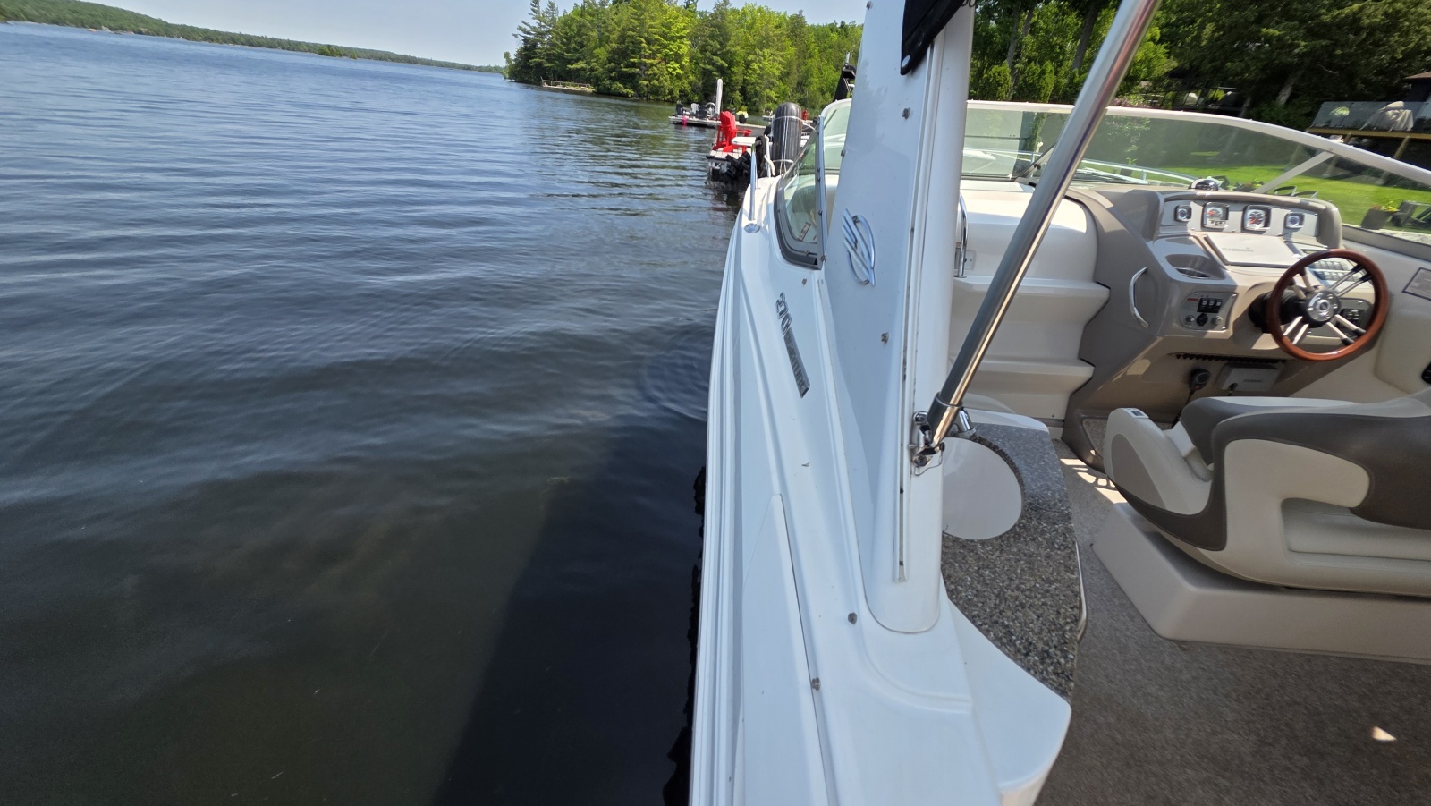 2011 Chaparral 270 Signature