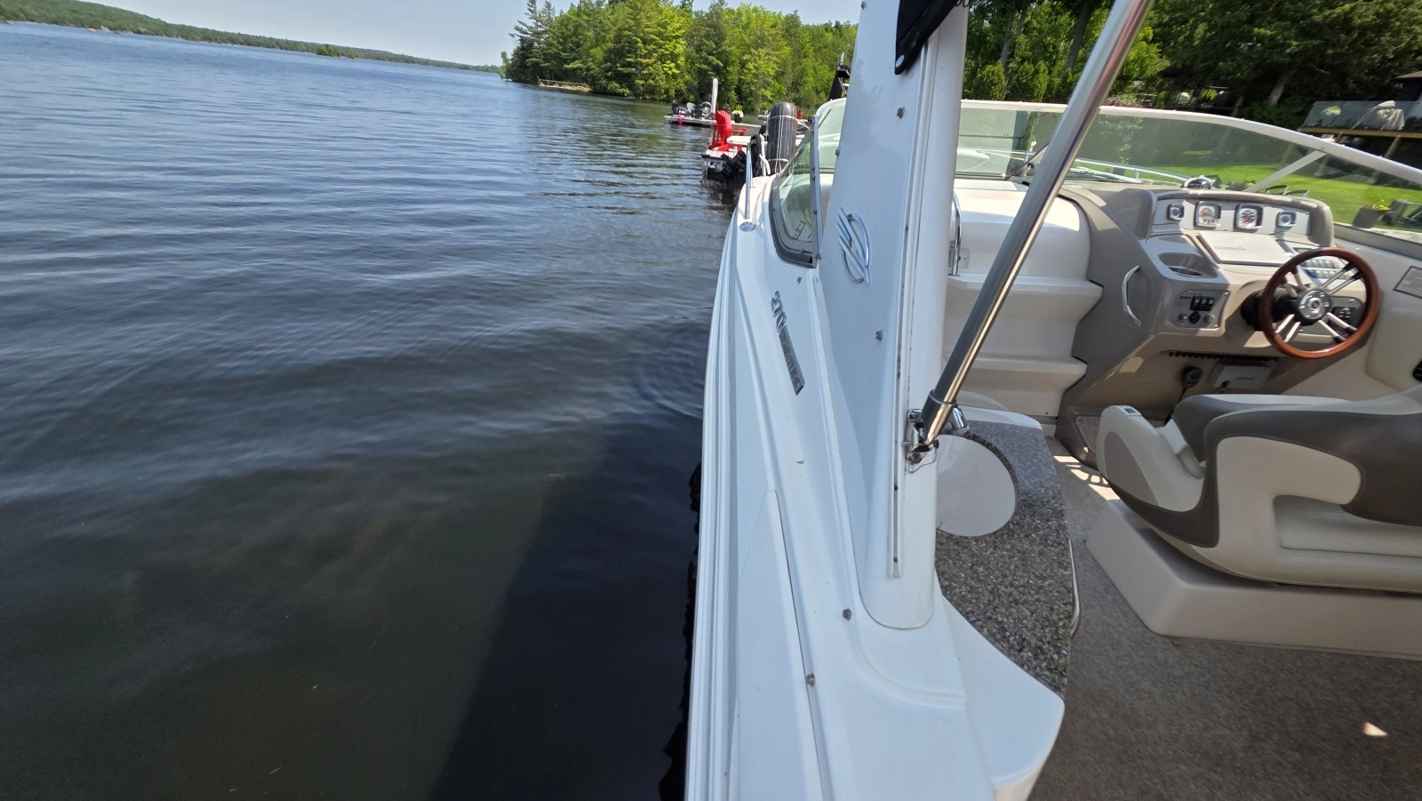2011 Chaparral 270 Signature