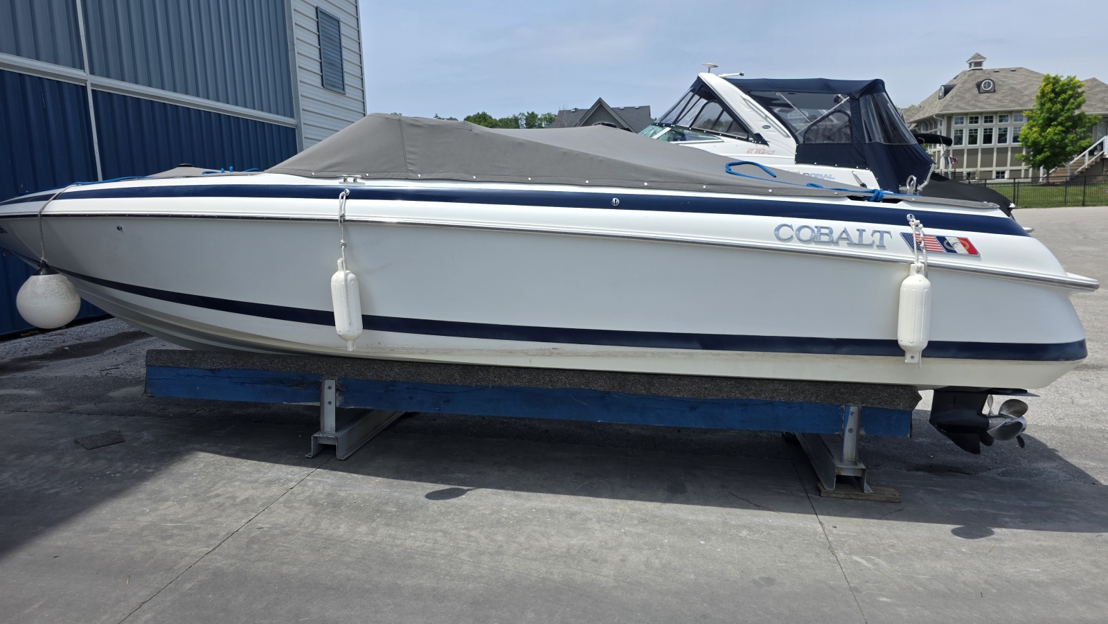 1999 Cobalt 252BR 25