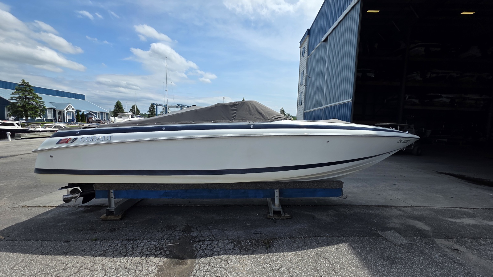 1999 Cobalt 252BR 25