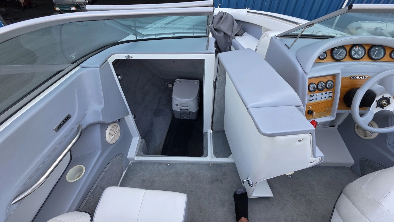 1999 Cobalt 252BR 25
