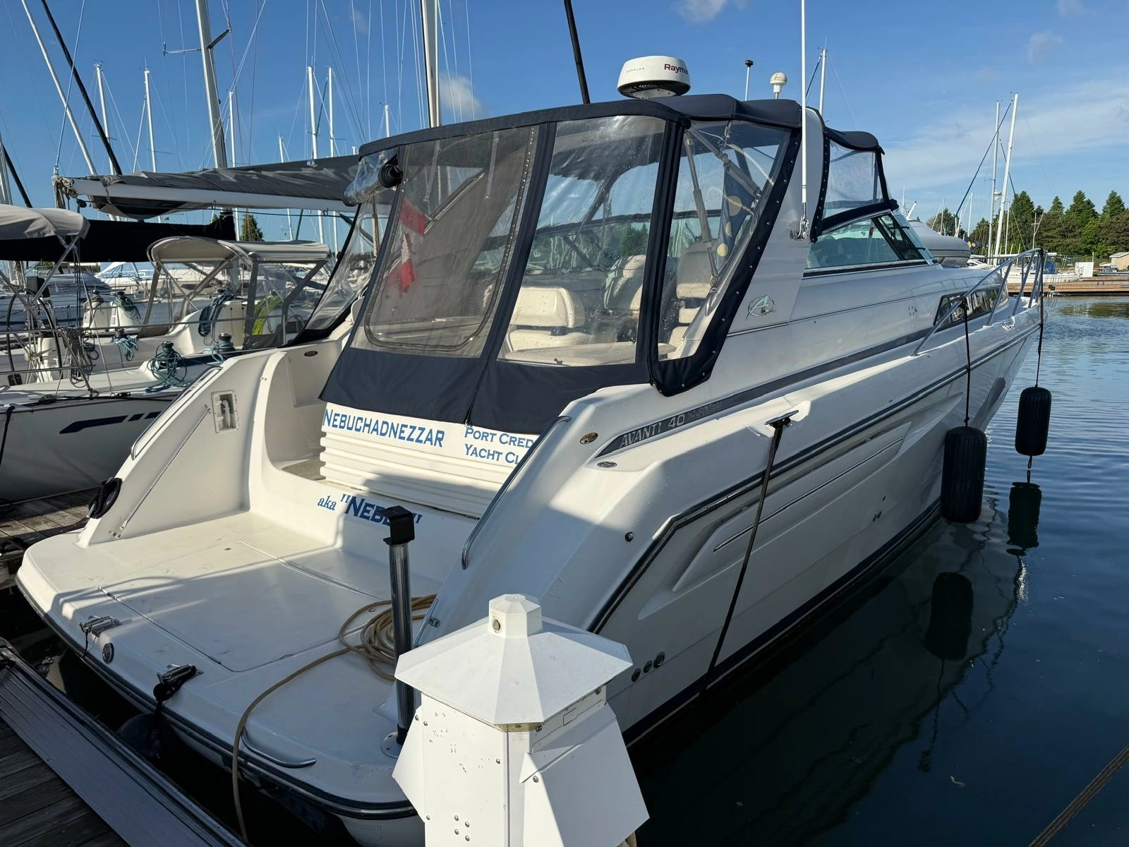 1998 Bayliner  4085 Avanti