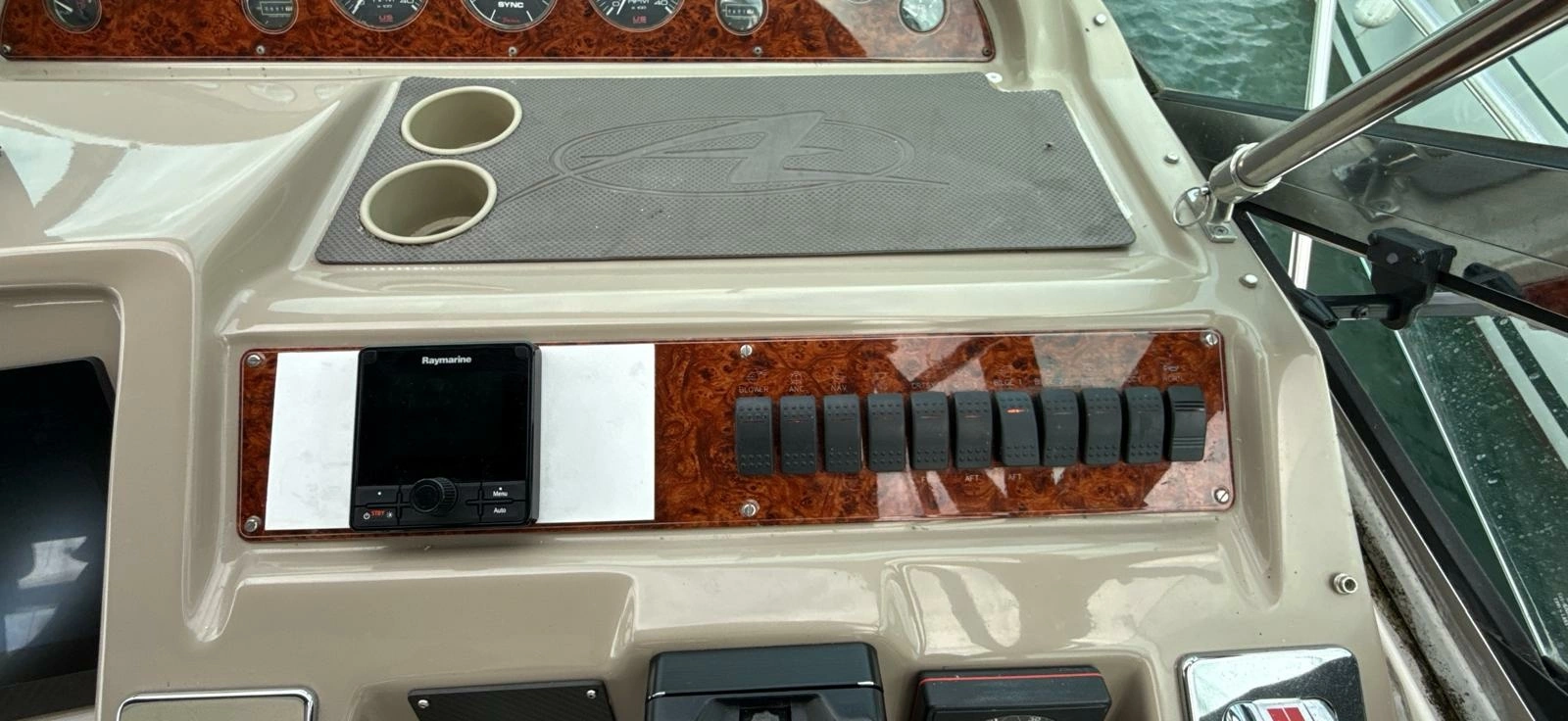 1998 Bayliner  4085 Avanti