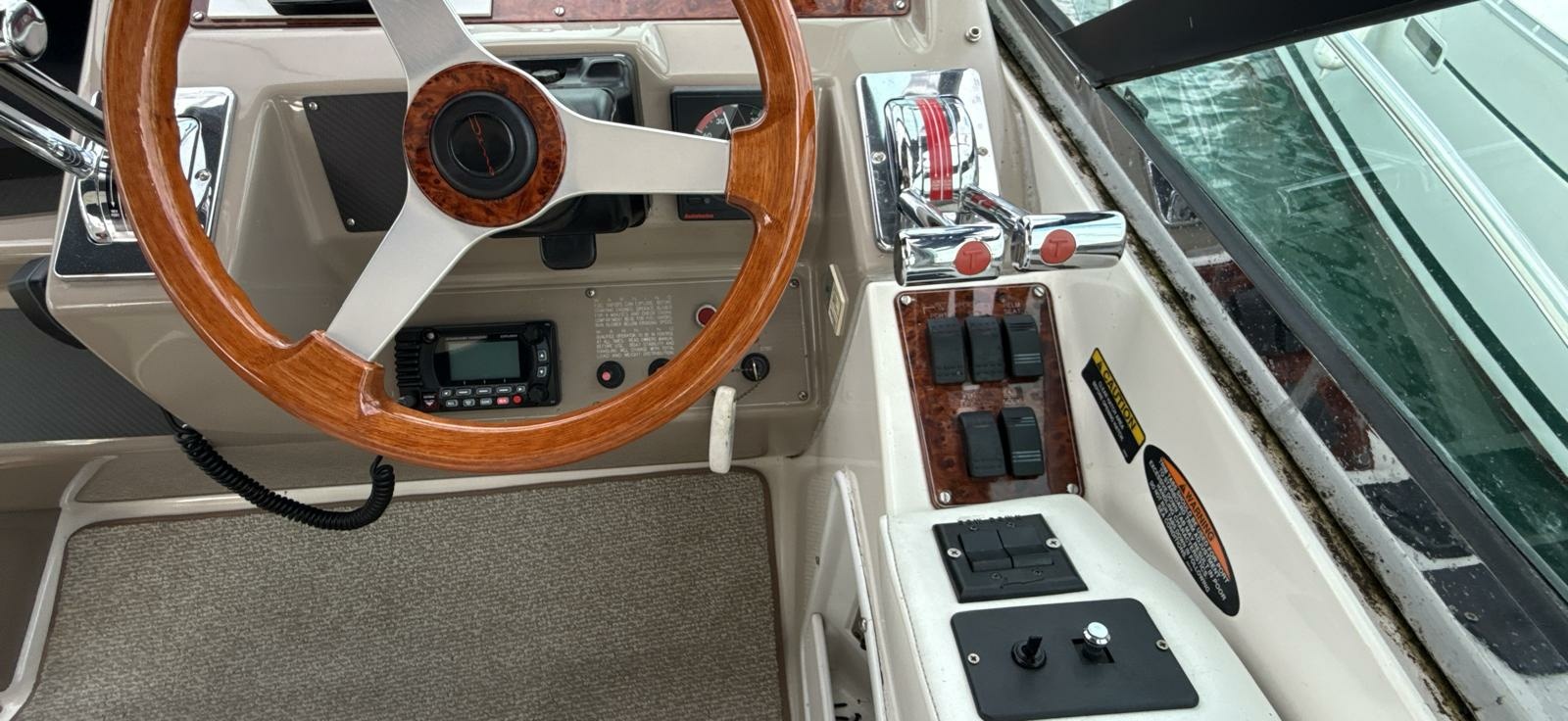 1998 Bayliner  4085 Avanti