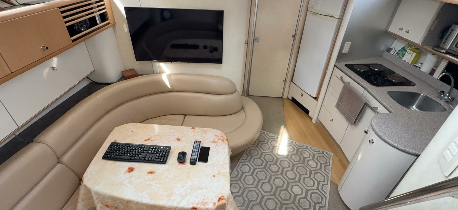 1998 Bayliner  4085 Avanti