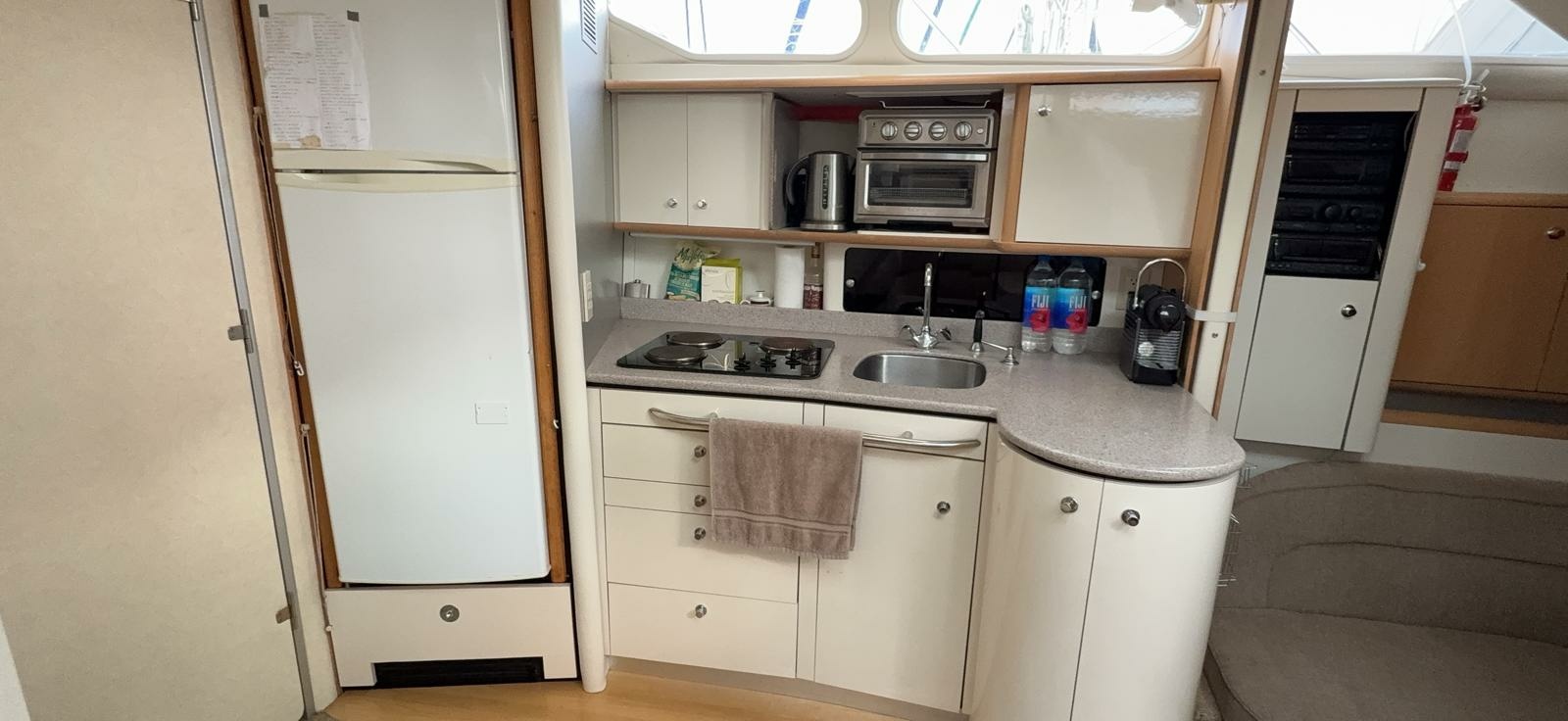 1998 Bayliner  4085 Avanti