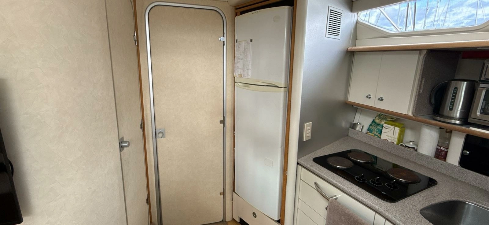 1998 Bayliner  4085 Avanti