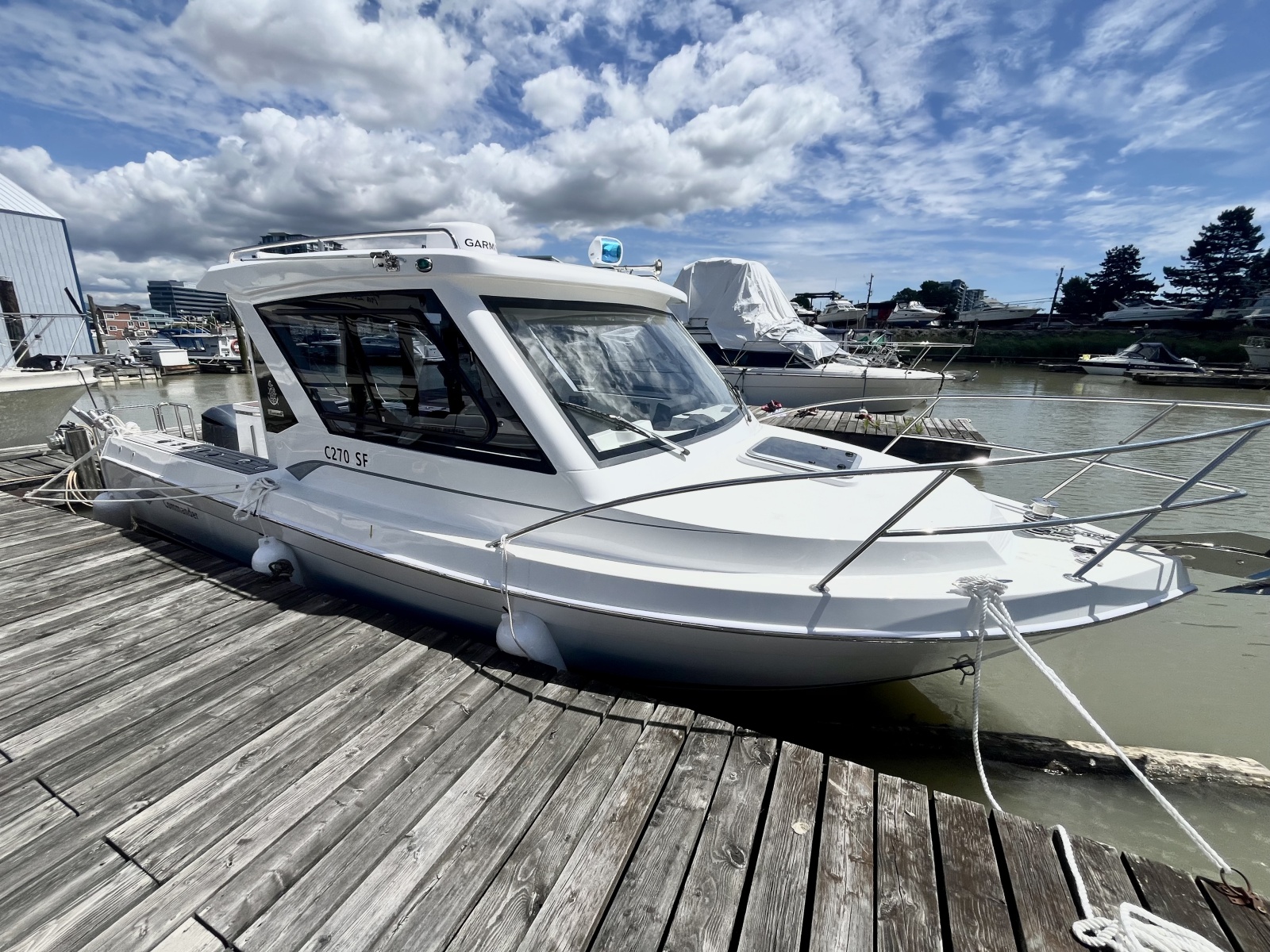 2025 Commander 27 Sportfisher