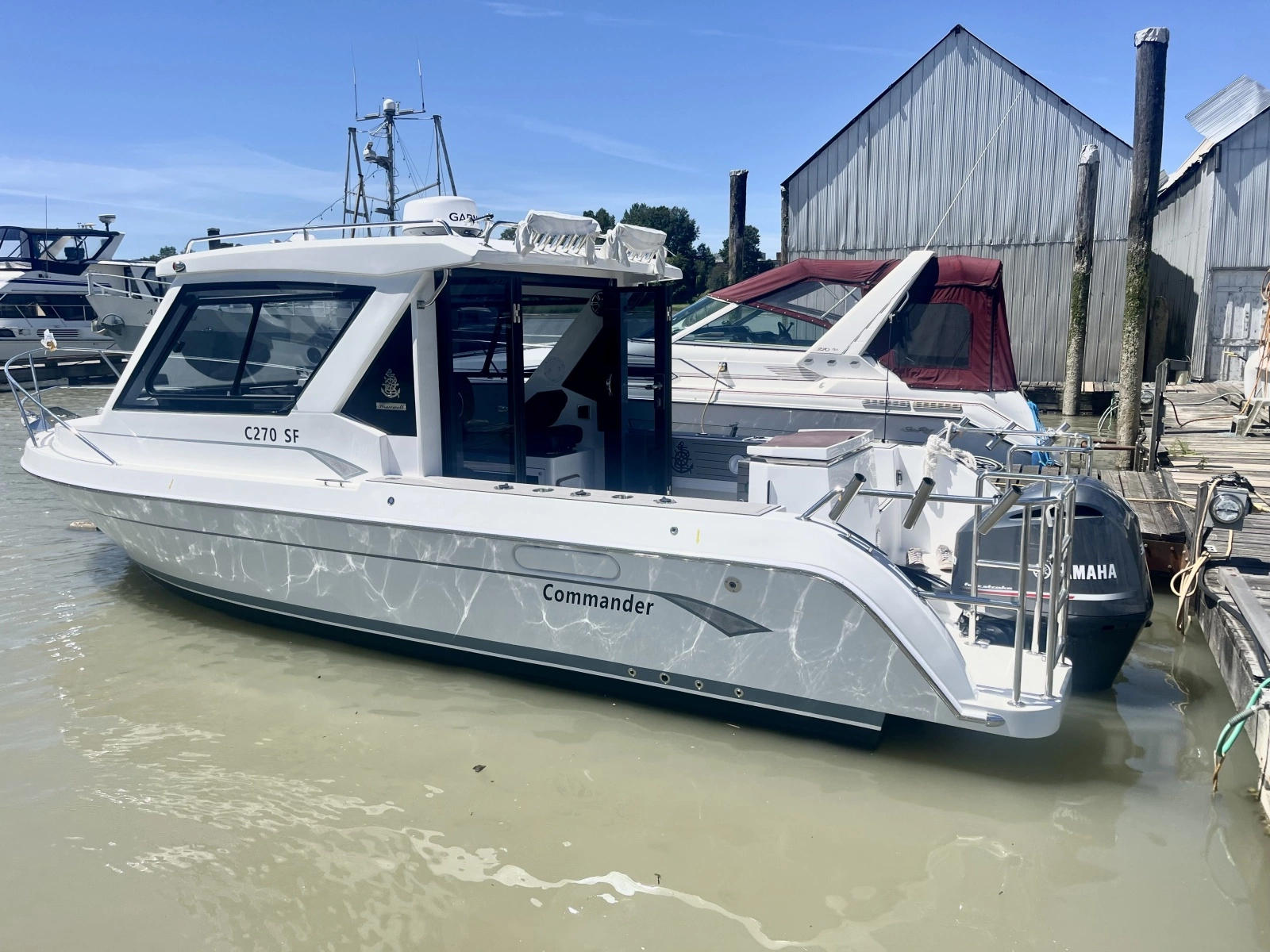 2025 Commander 27 Sportfisher